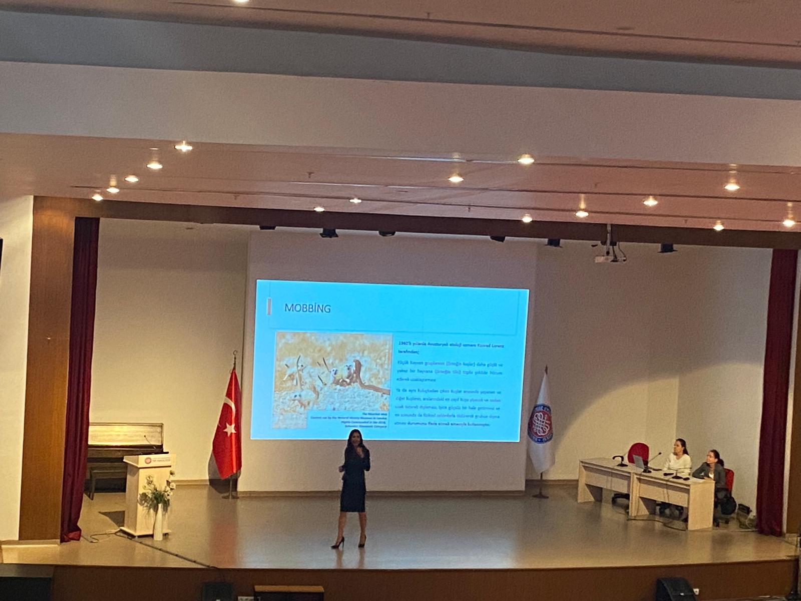 Fakültemiz kalite çalışmaları kapsamında AKADEMİ-DE işbirliği ile "Mobing Farkındalık Eğitimi" Prof. Dr. Ömer Yiğitbaşı Konferans Salonu'nda gerçekleştirildi.